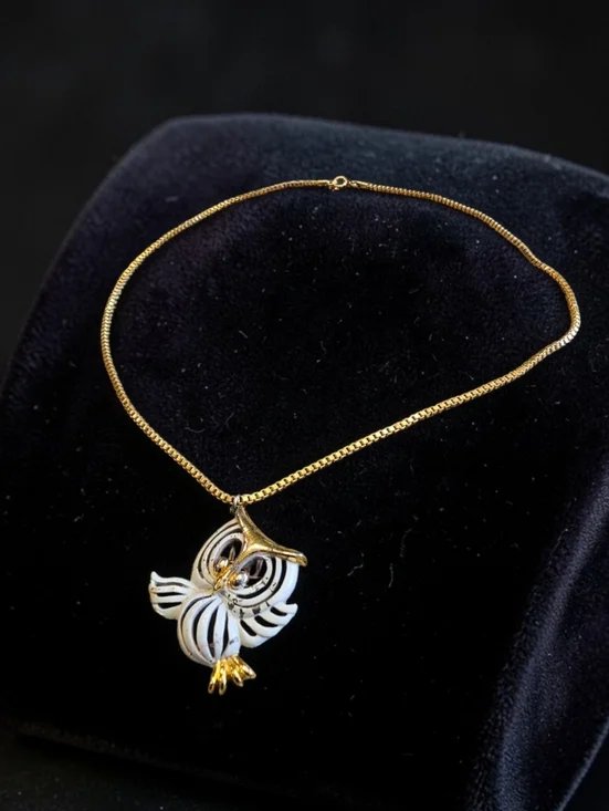 Vintage JJ Owl Pendant Necklace – Gold Tone & Enamel Signed JJ - Picture 1 of 6